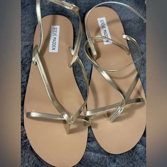 Steve Madden Metallic Gold Strappy Flat Sandals - Picture 2 of 4